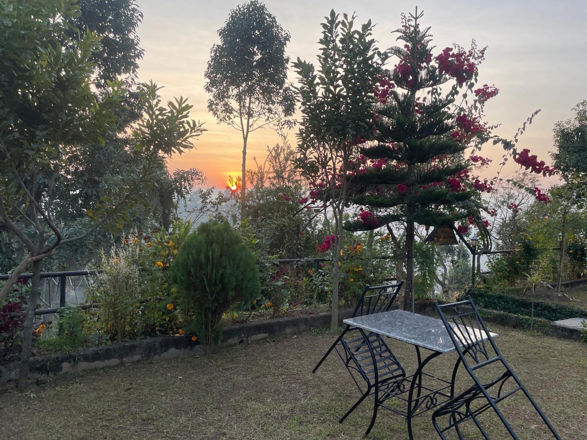 Himalaya Serene View Guest House & Farm Stay Deorali Экстерьер фото